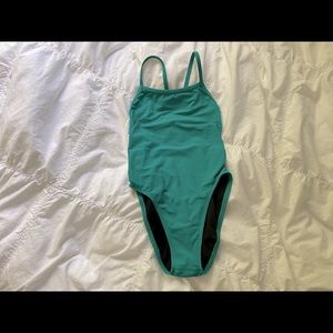 Like new Jolyn Drew Onesie Size 28